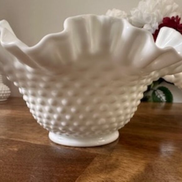 Fenton Hobnail Milk Glass Ruffle Bowls Set – Vintage White Scalloped Crimped Edg - Picture 9 of 10